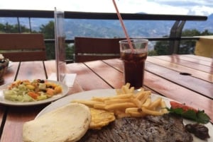 Medellín: 4 tunnin ruokakierros paikallisen oppaan kanssa