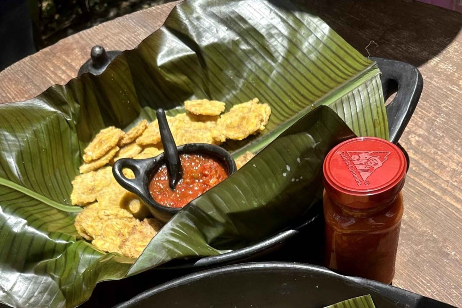 Medellín: Agro Tour El Llano with Tastings & Lunch