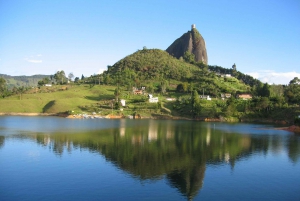 Medellín y Guatapé: tour de día completo de Pablo Escobar