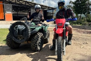 Medellín: Tour mit dem Quad (ATV) durch 3 Berge und Wasserfall