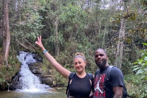 Medellín: Tour mit dem Quad (ATV) durch 3 Berge und Wasserfall