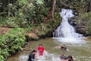Medellín: Tour mit dem Quad (ATV) durch 3 Berge und Wasserfall