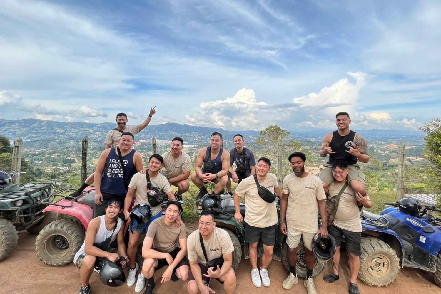 Medellín: Tour in quad (ATV) su 3 montagne e cascata