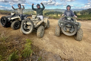 Medellín: Tour in quad (ATV) su 3 montagne e cascata