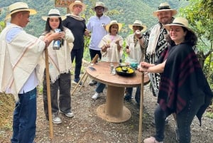 Medellín: Between mountains & coffee