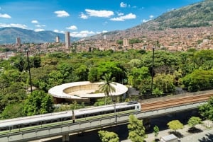Medellín: Tour de la ciudad por el Jardín Botánico y el Parque Arvi