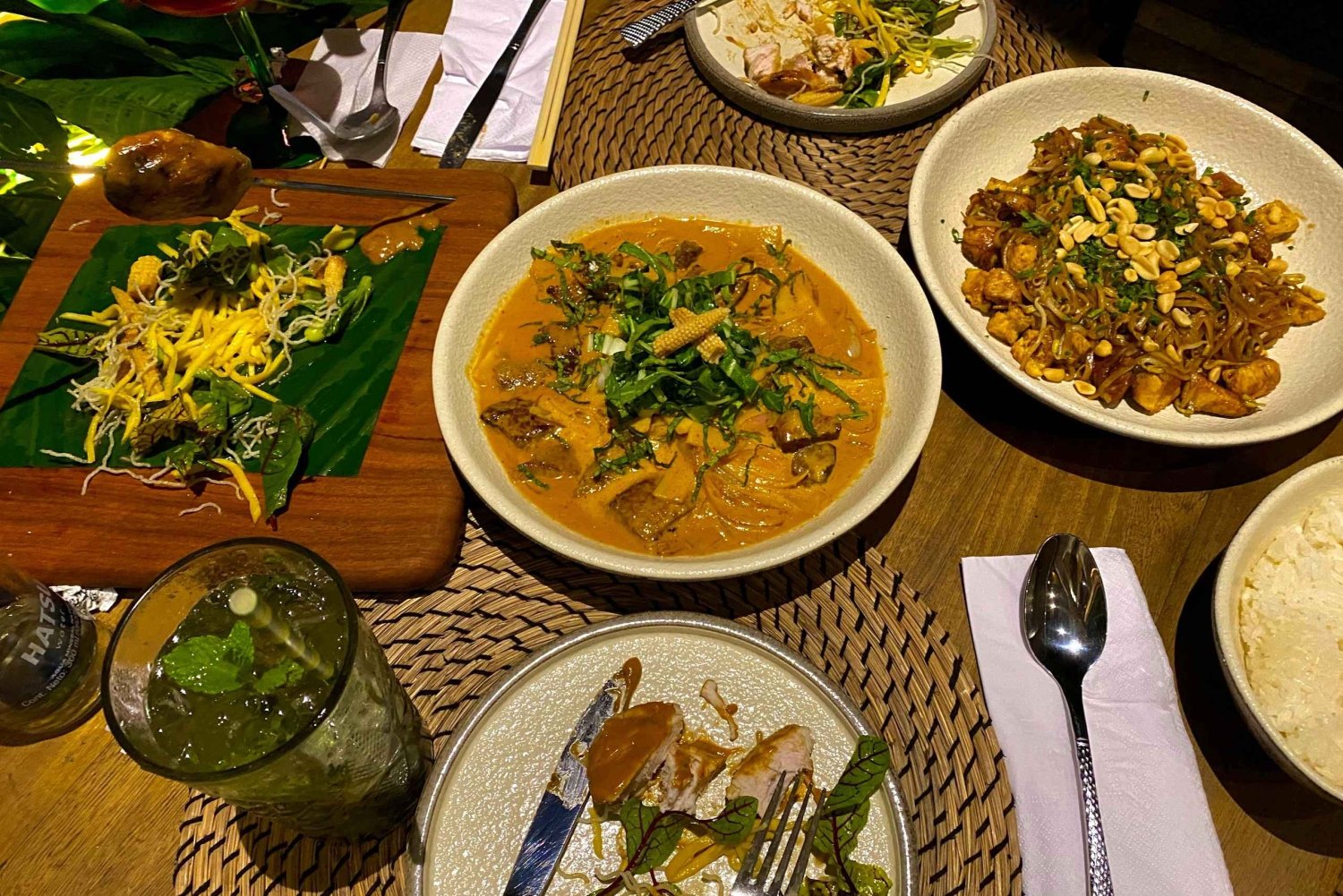 Medellín: Calle 10 Food Tour with Tastings and Guide