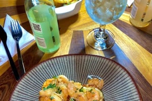 Medellín: Calle 10 Food Tour with Tastings and Guide