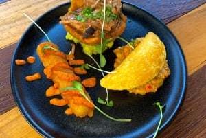 Medellín: Calle 10 Food Tour with Tastings and Guide