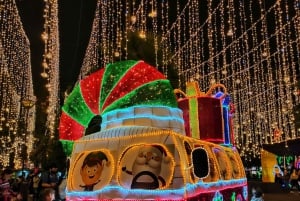 Medellin: Christmas Lights City Tour in a Themed Vehicle
