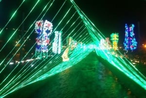 Tour de luces navideñas en Medellín