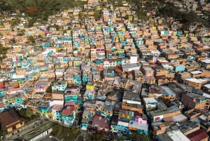 Medellín: wycieczka po mieście kolejką linową i ukryta sztuka uliczna
