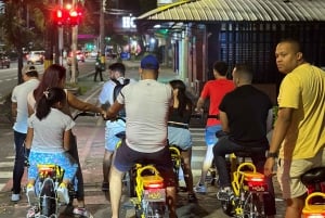 Medellin : visite privée nocturne en vélo électrique + dîner gastronomique