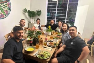 Medellin : visite privée nocturne en vélo électrique + dîner gastronomique