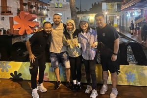 Medellin : visite privée nocturne en vélo électrique + dîner gastronomique