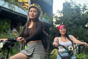 Medellin : visite privée nocturne en vélo électrique + dîner gastronomique