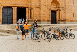 Medellín: City Tour by Electric Bike with Fruit & Coffee