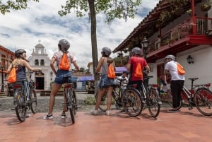 Medellín: City Tour by Electric Bike with Fruit & Coffee