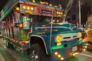 MEDELLIN: ZWIEDZANIE MIASTA NOCĄ + OPEN BAR