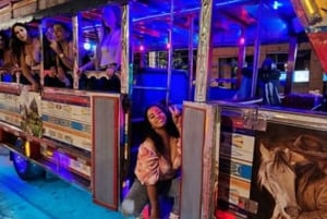 MEDELLIN: ZWIEDZANIE MIASTA NOCĄ + OPEN BAR