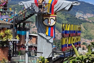 Medellínin CityTour: Pueblito Paisa, Plaza Botero, Comuna 13, näköalapaikat ja paljon muuta