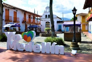Medellínin CityTour: Pueblito Paisa, Plaza Botero, Comuna 13, näköalapaikat ja paljon muuta