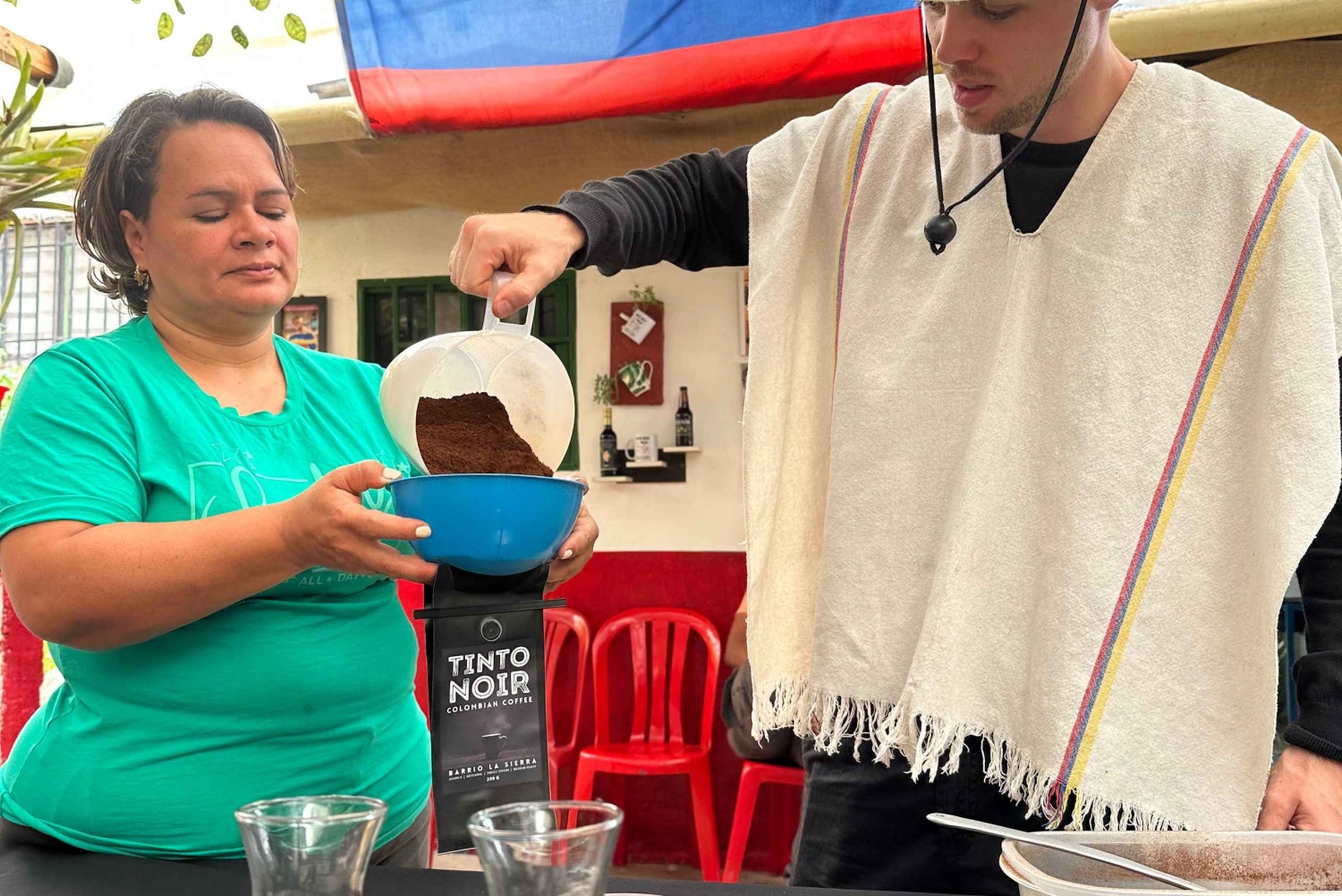 Medellín Coffee Farm Tour with Trolley and Cable Car Ride