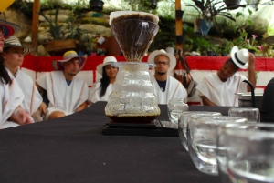 Medellín Coffee Farm Tour with Trolley and Cable Car Ride