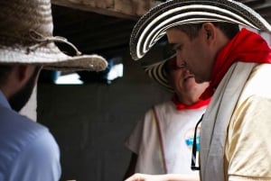 Medellín: Tour del Café, Llegada a Caballo y Caña de Azúcar