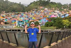 Medellín: tour particular pelas Comunas 13 e 3 com teleférico