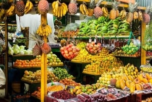Medellín: Comuna 13 and Exotic Fruits Day Tour