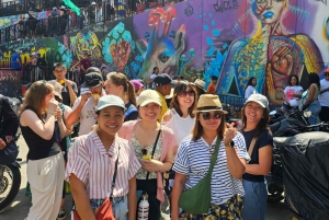 Medellín: Comuna 13 und Graffiti Geführte Tour mit einem lokalen Guide