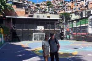 Medellin : visite guidée des graffitis de la Comuna 13 avec trajet en téléphérique