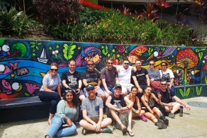 Medellín: Comuna 13 Graffiti Tour with Local Guide