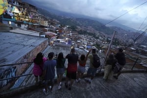Medellín: Comuna 13 (Graffitour) Discover the Transformation