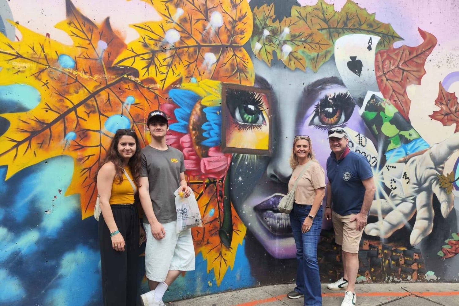 Medellín: Recorrido por la Comuna 13, historia, guía local y teleférico