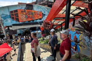 Medellín: Recorrido por la Comuna 13, historia, guía local y teleférico