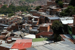 Medellín: Recorrido por la Comuna 13, historia, guía local y teleférico