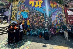 Medellín: Recorrido por la Comuna 13, historia, guía local y teleférico