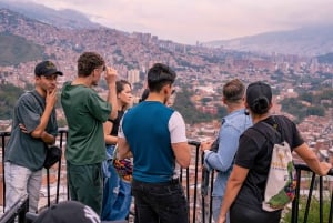 Medellín: Comuna 13 Unplugged with Rooftop Ritual and Coffee