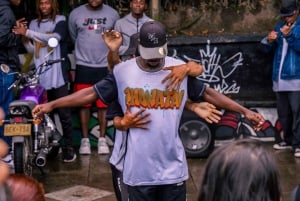 Medellín: Comuna 13 Unplugged with Rooftop Ritual and Coffee