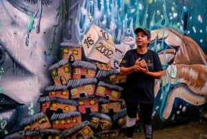 Medellín: Comuna 13 Unplugged with Rooftop Ritual and Coffee
