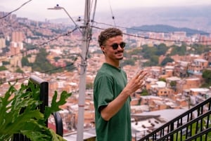 Medellín: Comuna 13 Unplugged with Rooftop Ritual and Coffee