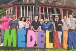 Medellín: El Poblado i Provenza – dachy i kluby – wycieczka VIP