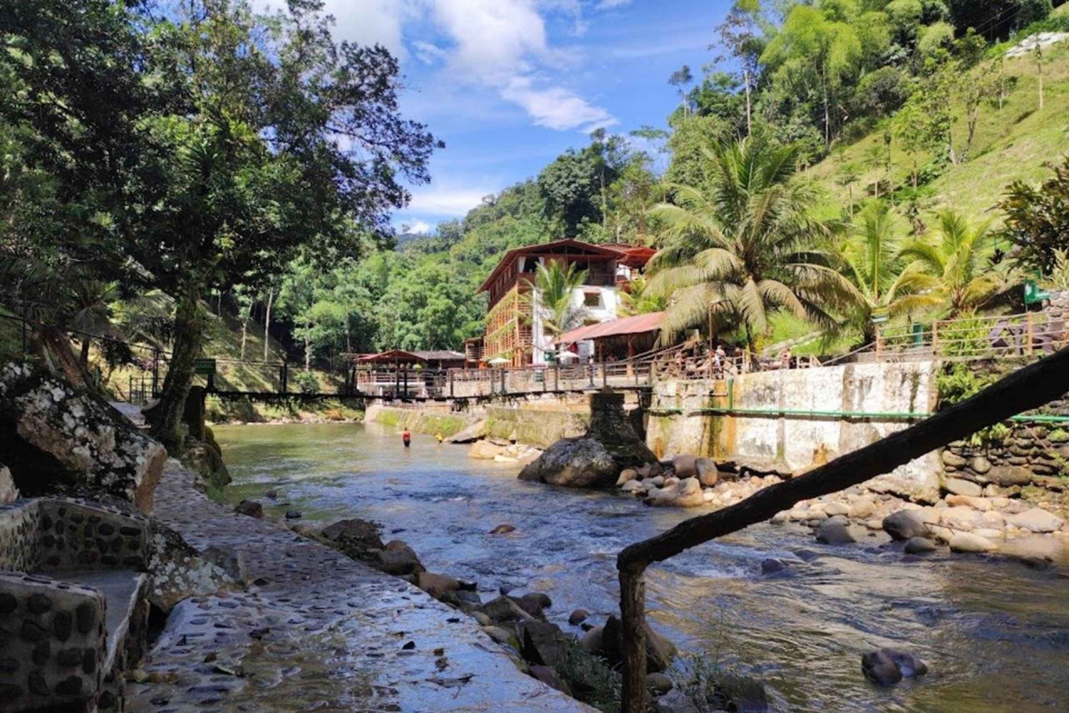 MEDELLIN: TERMAS DE ESPIRITU SANTO
