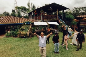 Medellín: Retki Arvíin ja Finca de Floresiin – kävely, välipala ja lounas