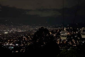 Medellín van bovenaf: privé-panoramische nachttour