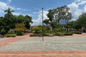 Medellin: Full-Day Colonial Tour with Guide