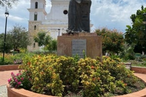 Medellin: Full-Day Colonial Tour with Guide