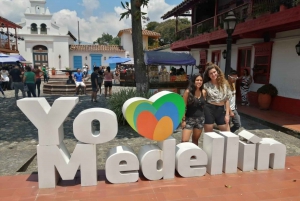 Medellin: Full Day Guided City Highlights Tour